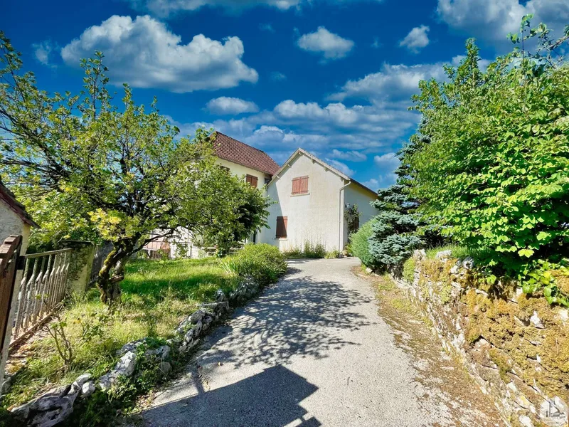 Entr&eacute;e du g&icirc;te Le Refuge des Gazelles &agrave; Labastide-Murat